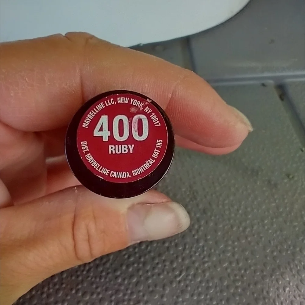 Mineral power by Maybelline 400 ruby lipstick.